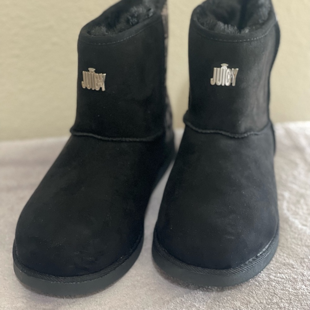 Juicy couture ankle boots , size 11 ( they fit like a size 10) black .